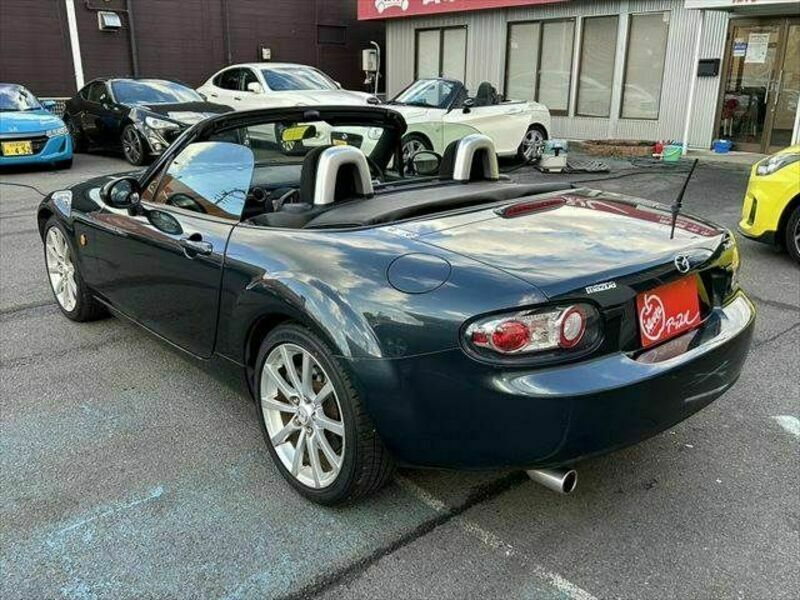 ROADSTER