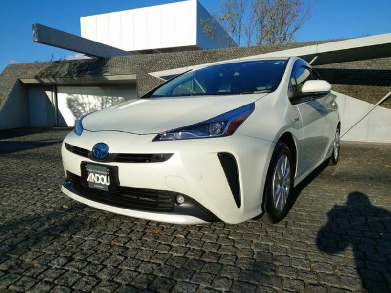 TOYOTA　PRIUS