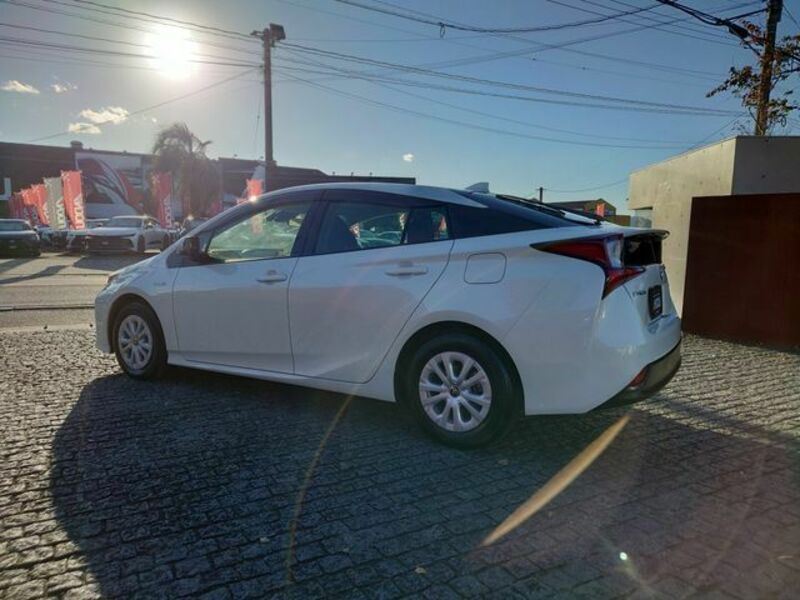 PRIUS-3