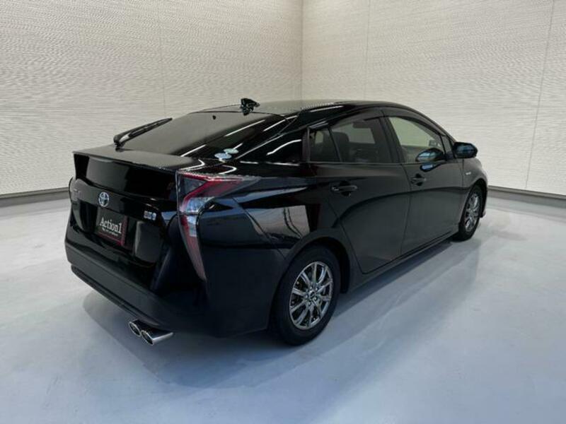 PRIUS-13