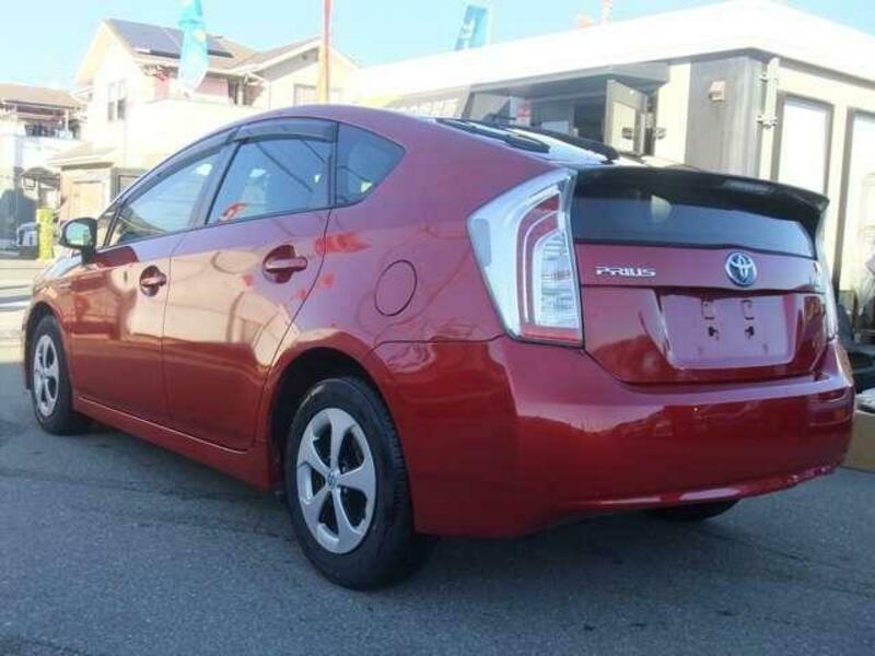 PRIUS-11