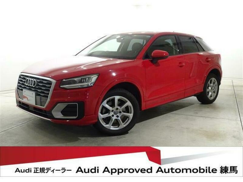 AUDI　Q2