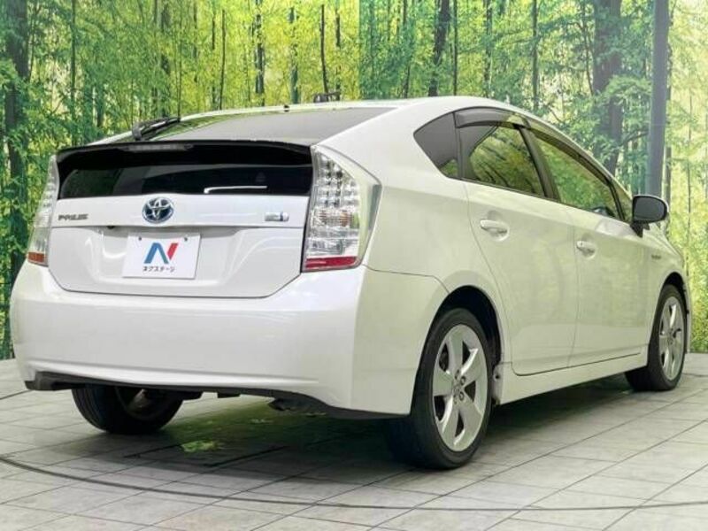 PRIUS-17