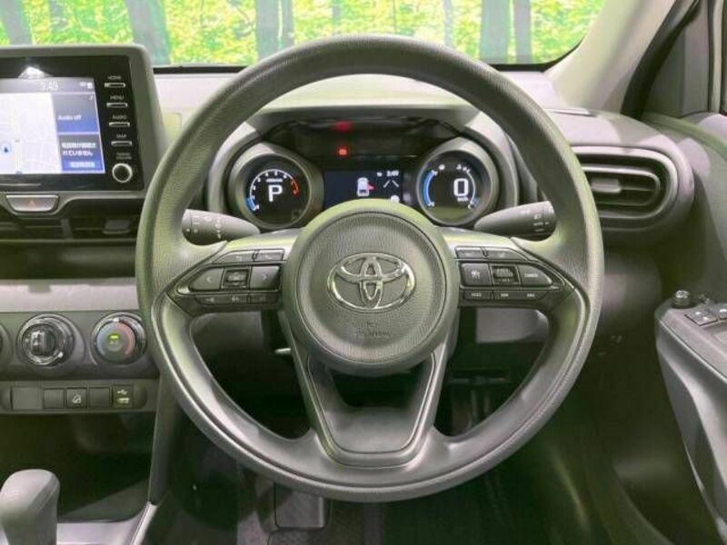 YARIS CROSS-11