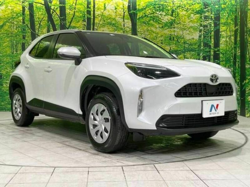 YARIS CROSS-16