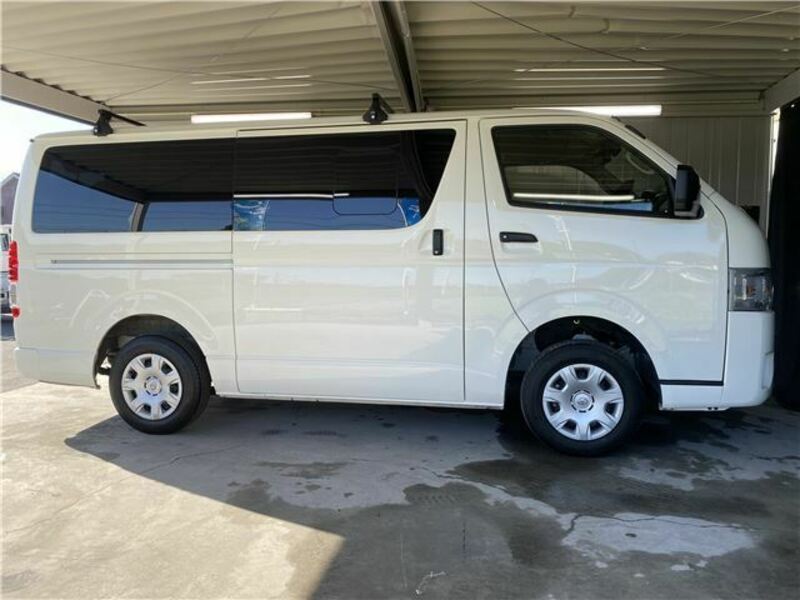 HIACE-11