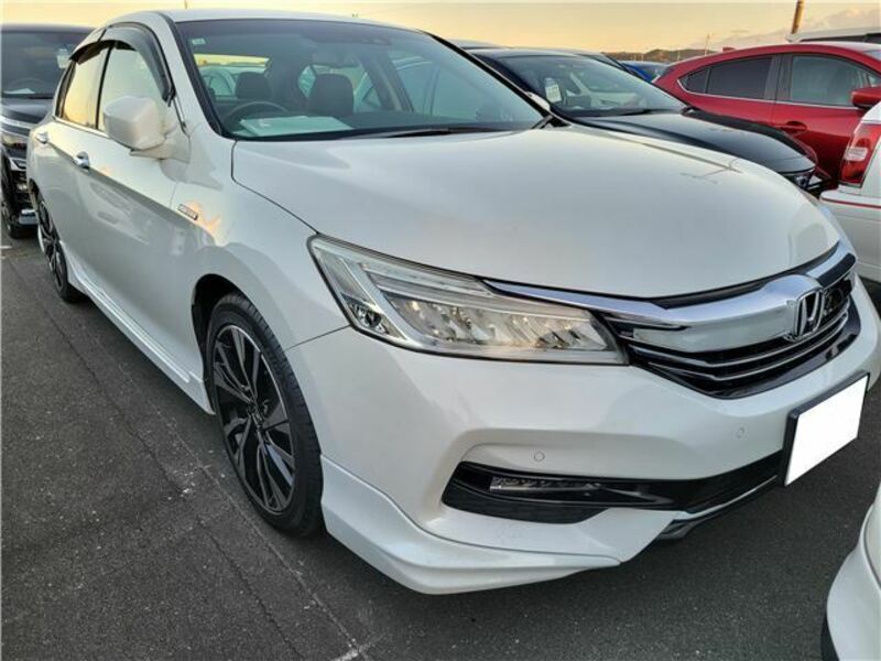 HONDA　ACCORD HYBRID