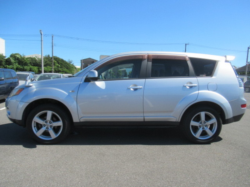 OUTLANDER
