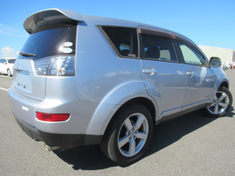 OUTLANDER