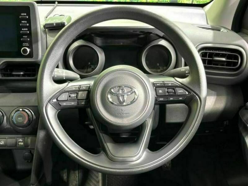 YARIS CROSS