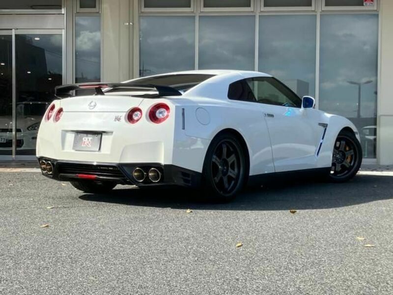 GT-R