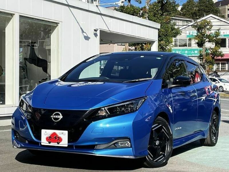 NISSAN　LEAF