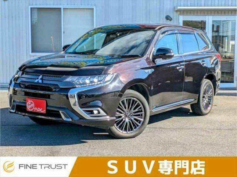 MITSUBISHI　OUTLANDER PHEV