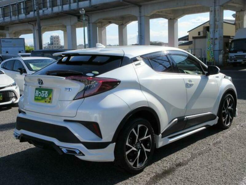 C-HR-7