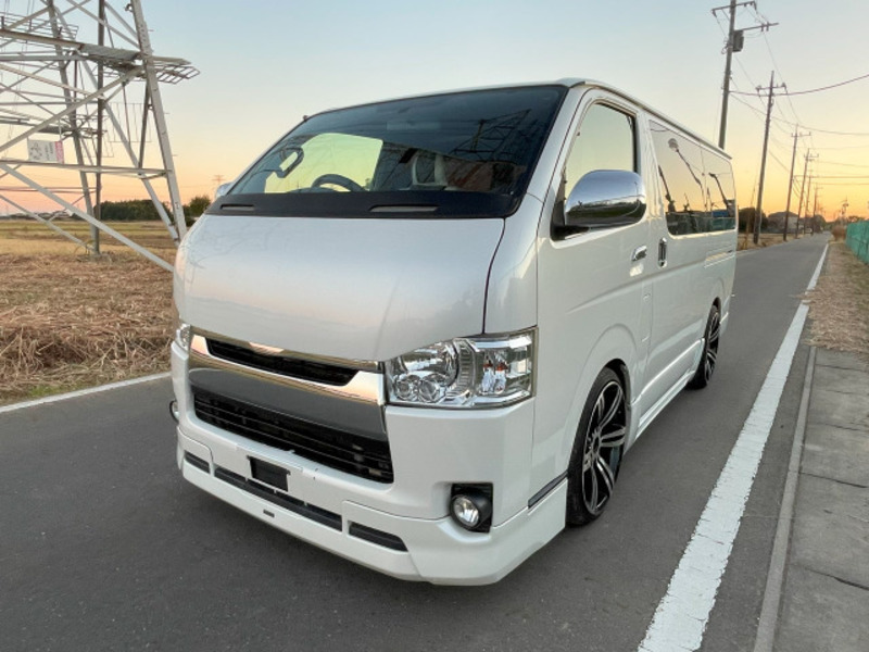 HIACE VAN-1