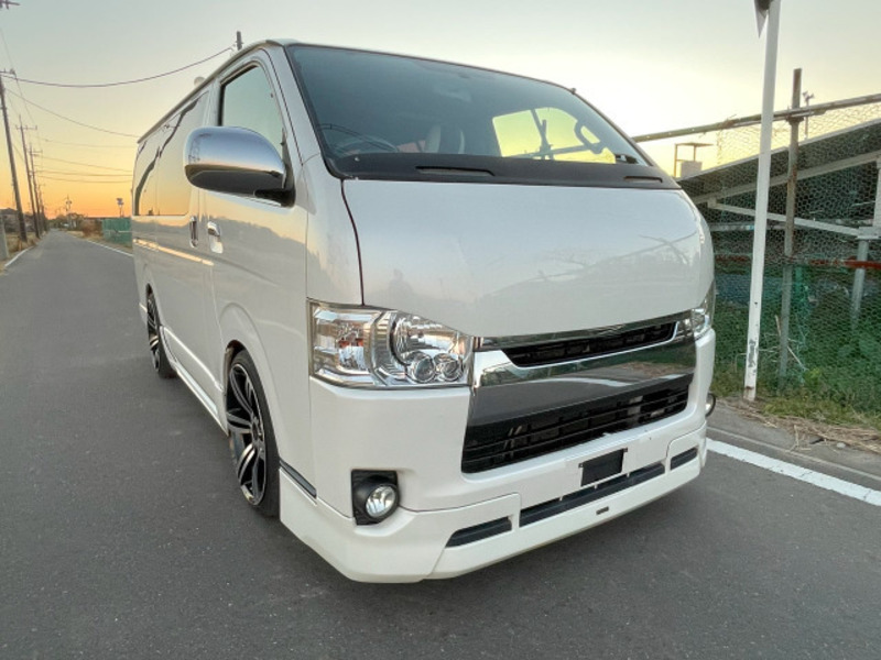 HIACE VAN