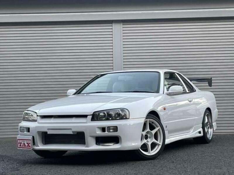 NISSAN SKYLINE