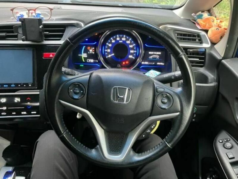 FIT HYBRID-11