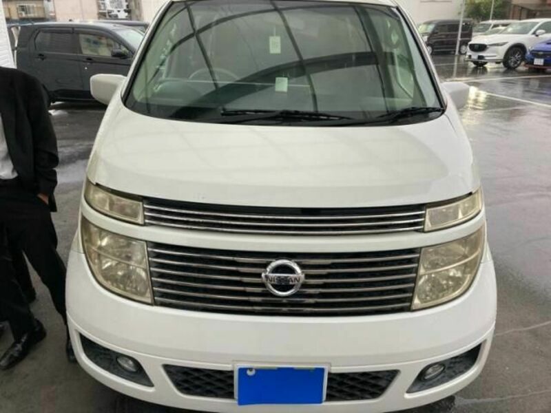 NISSAN　ELGRAND