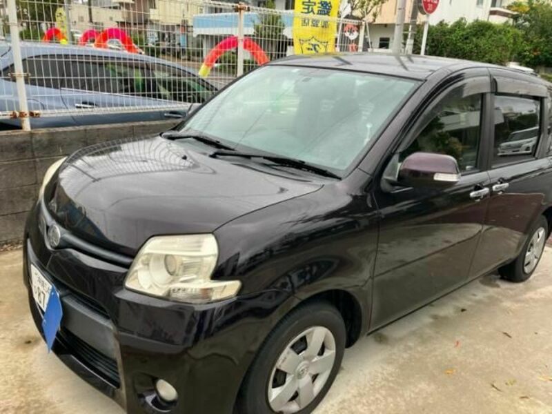 TOYOTA　SIENTA