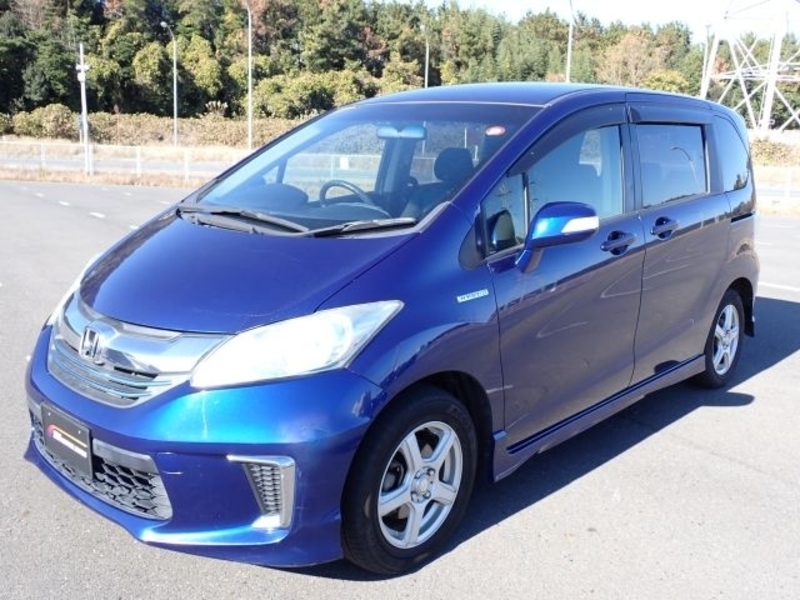 HONDA FREED HYBRID