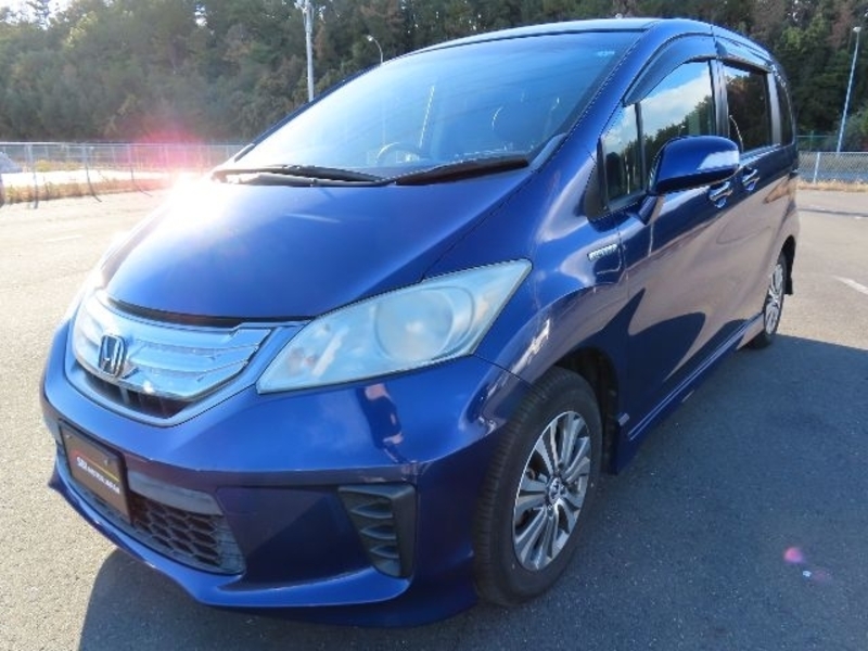 HONDA FREED HYBRID