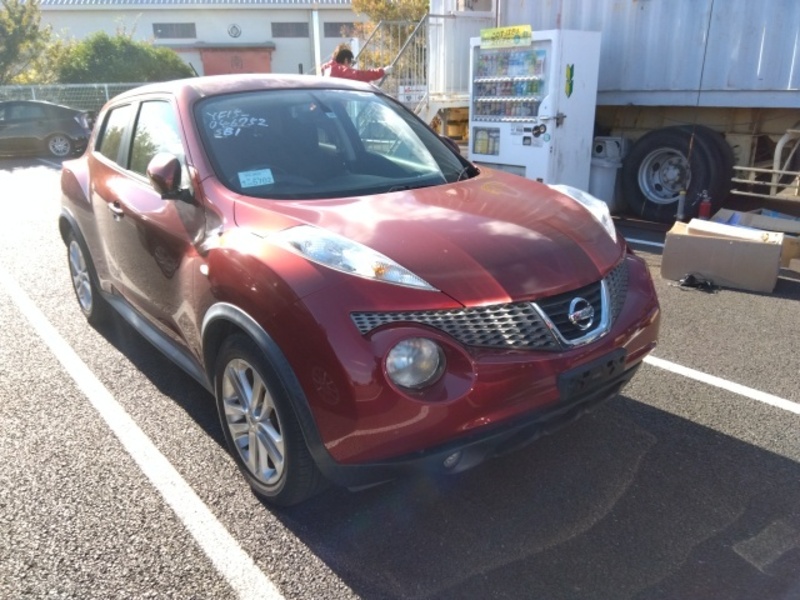 NISSAN JUKE