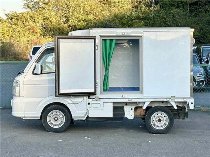 MINICAB TRUCK