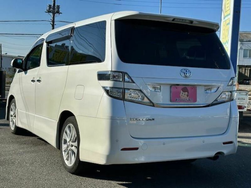 VELLFIRE-13