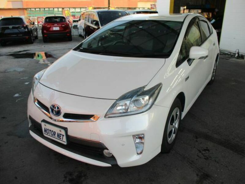 TOYOTA　PRIUS PHV