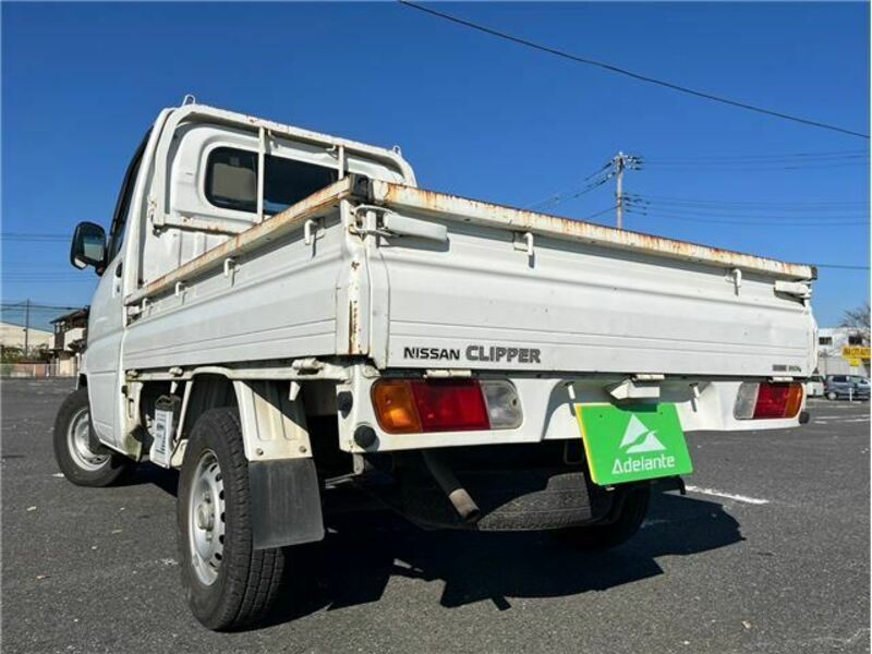 CLIPPER TRUCK