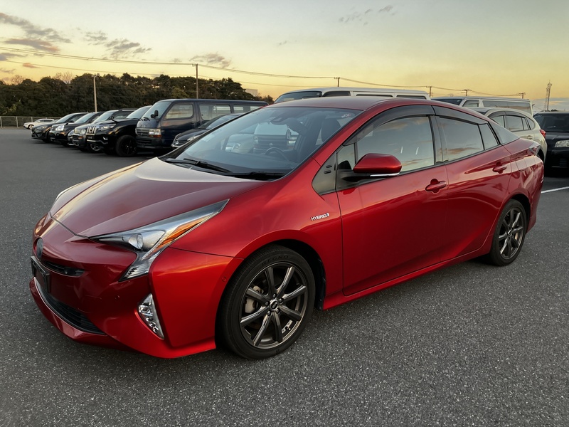 TOYOTA PRIUS