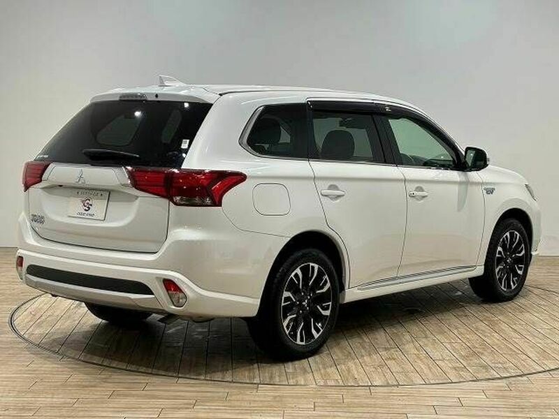 OUTLANDER PHEV