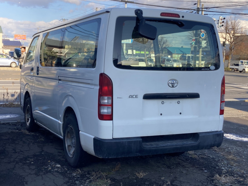 HIACE VAN