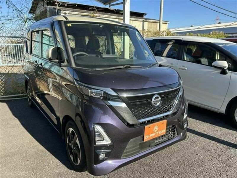 NISSAN　ROOX