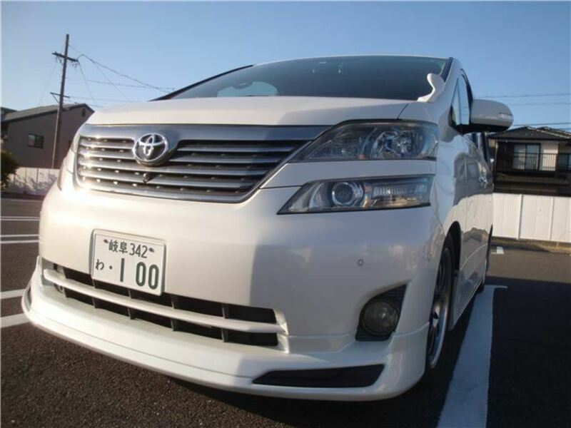 TOYOTA VELLFIRE