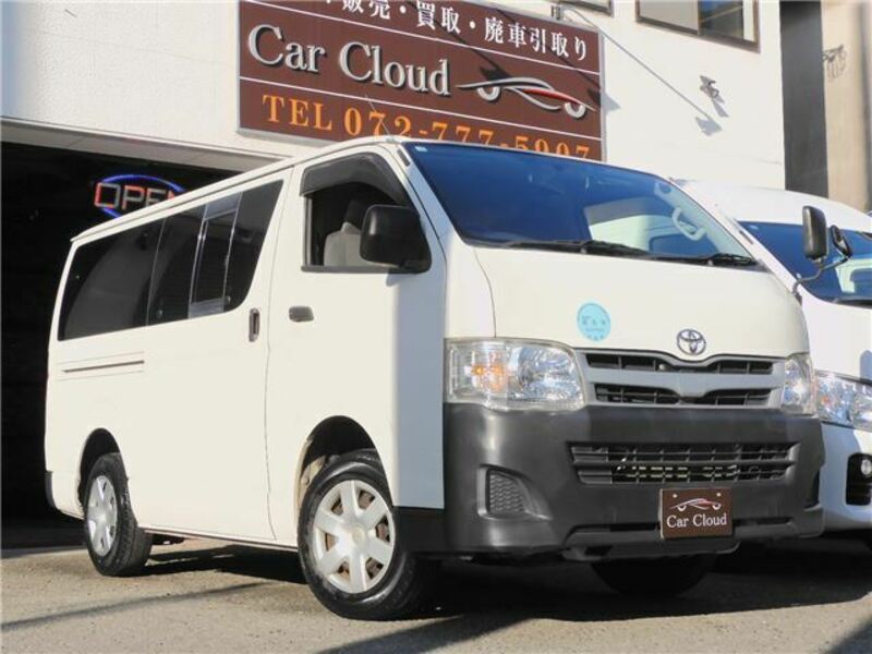 TOYOTA HIACE