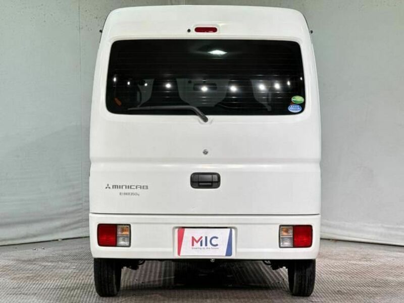 MINICAB VAN