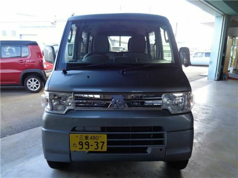 MITSUBISHI MINICAB VAN