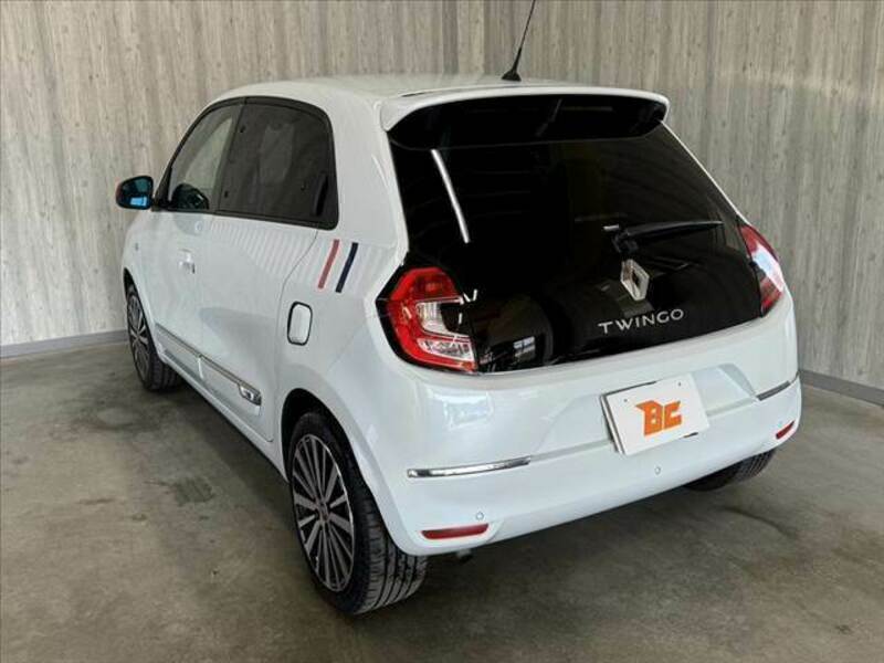 TWINGO