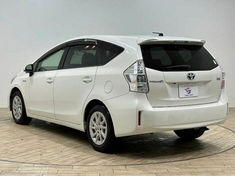 PRIUS ALPHA