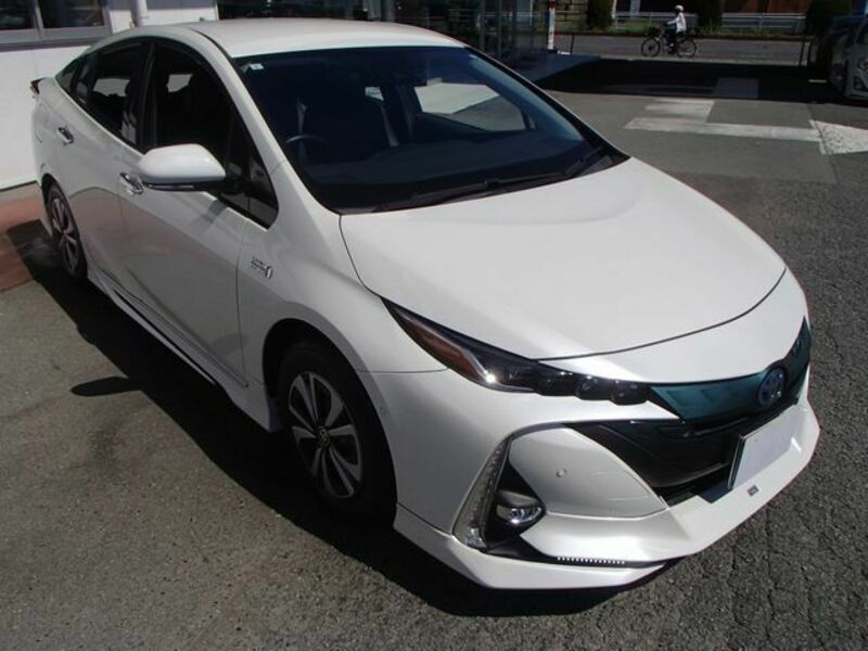 PRIUS PHV