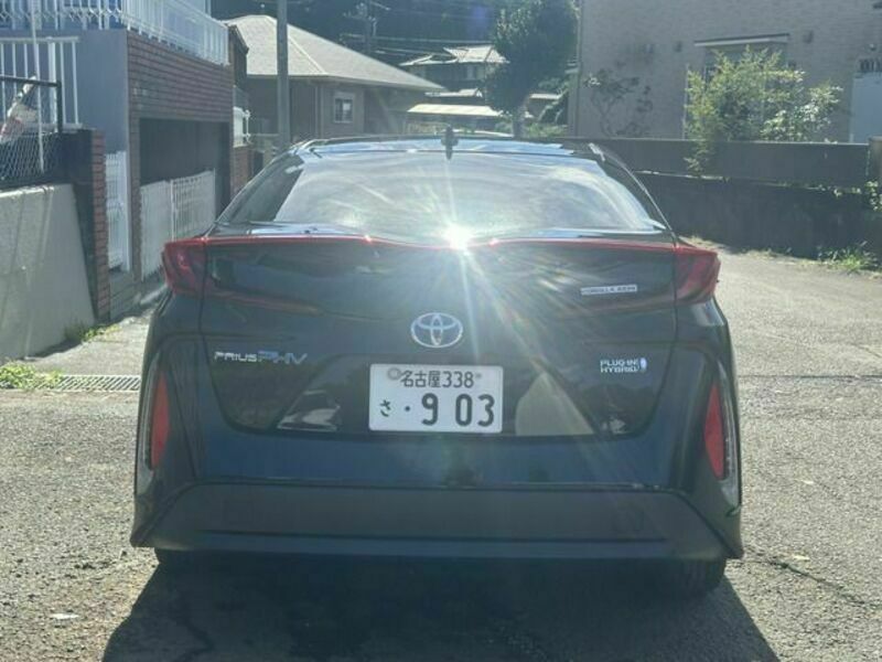 PRIUS PHV