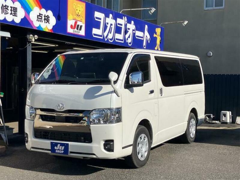 TOYOTA HIACE VAN