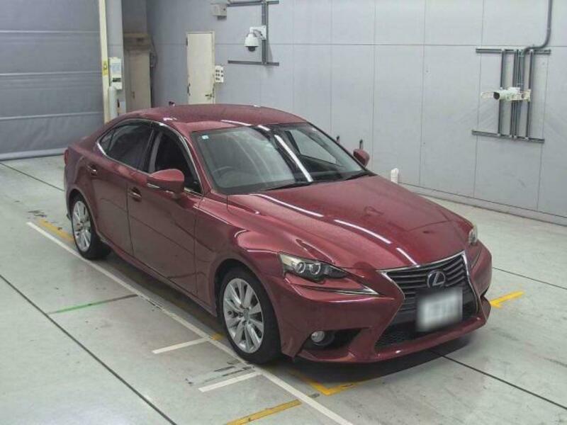 LEXUS IS