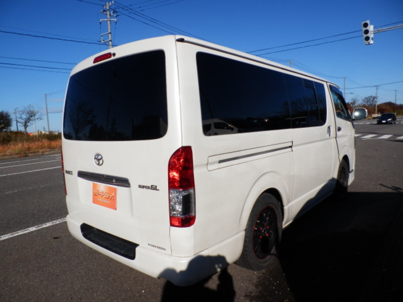 HIACE VAN