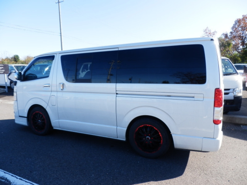 HIACE VAN