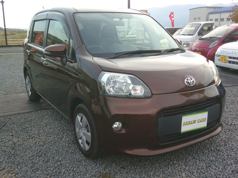 TOYOTA PORTE