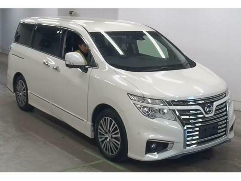 NISSAN ELGRAND