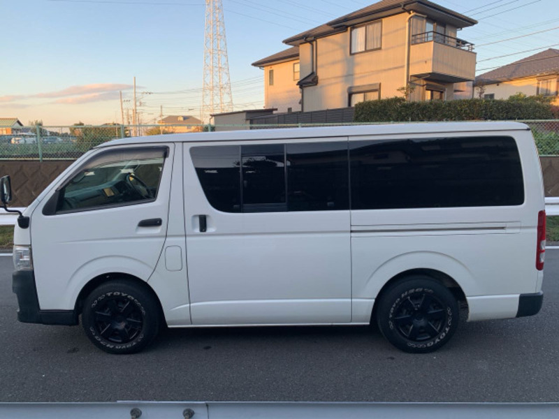 HIACE VAN